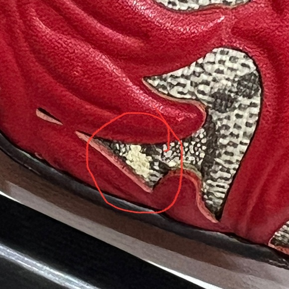 Gucci Arabesque Small Camera Bag / Red - Picture 9 of 15